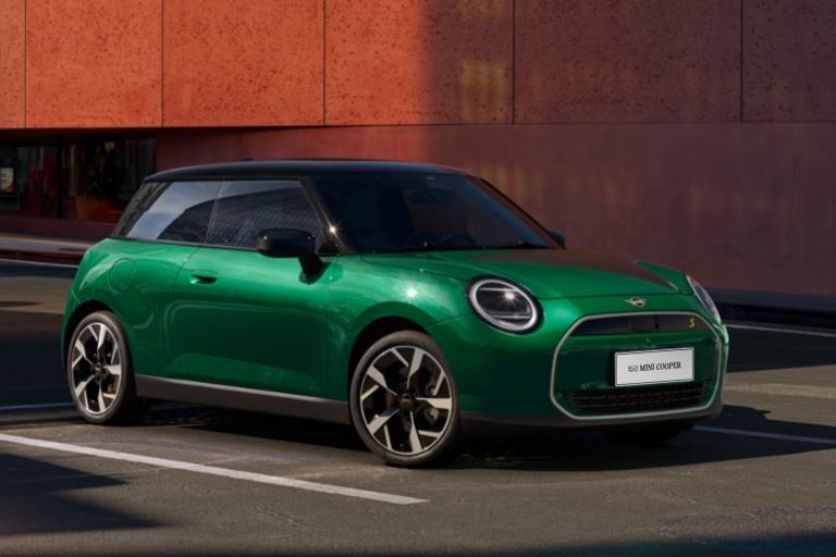 MINI all-electric - exterior - headlights